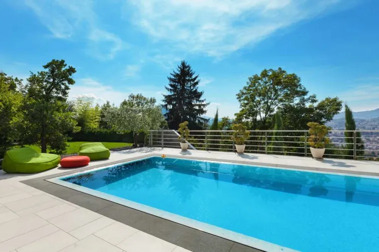 Piscine en béton ciré, Les Arcs-sur-Argens, J.B. Maçonnerie